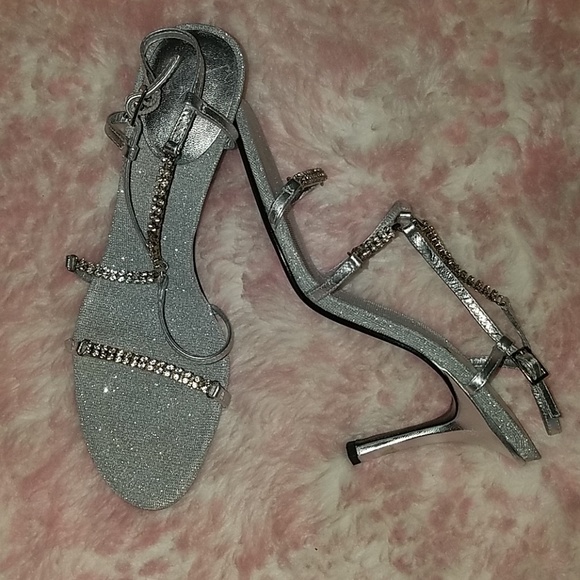 Shoes - Picture 2 of 3